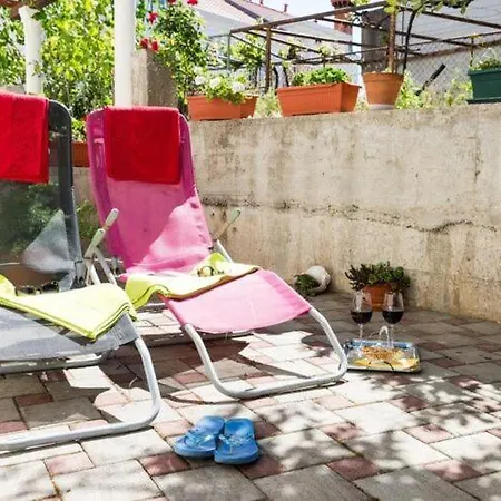 Ira - Studio With Terrace 3 Adults
